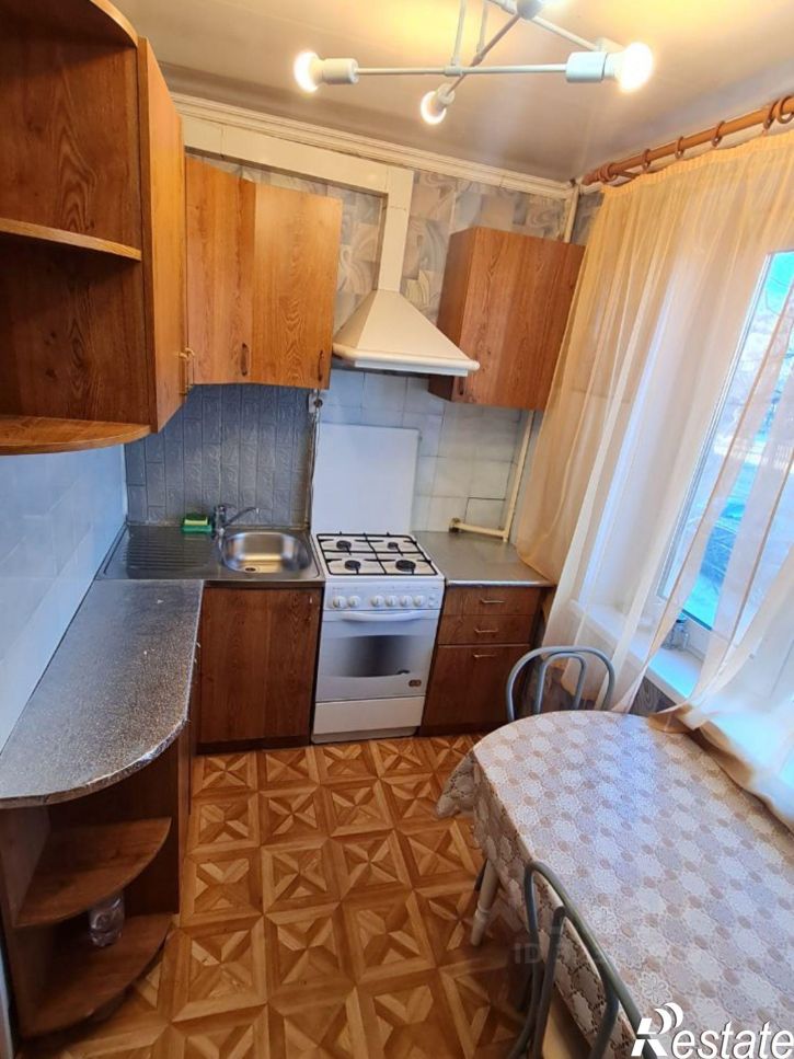 2-комн квартира улица Машиностроителей, 8,  д. 8