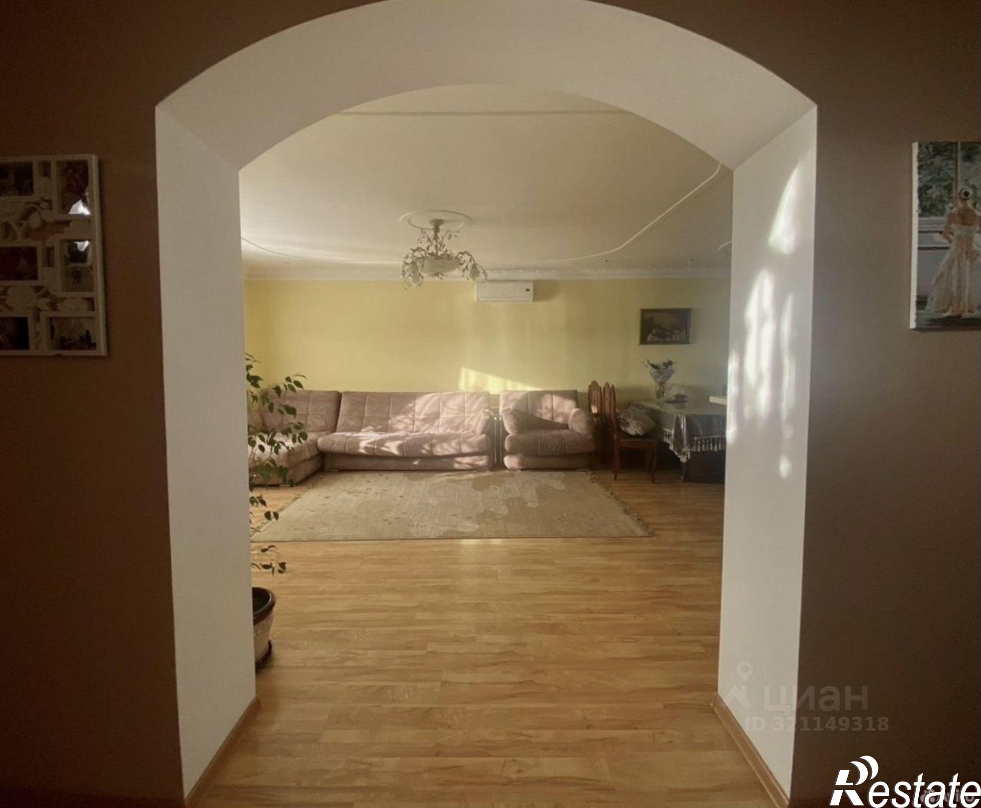 Купить дачу, дом, коттедж за 13 500 000 рублей на Кустанайская улица, 18