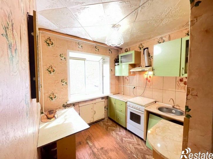 3-комн квартира улица Балакирева, 27,  д. 27