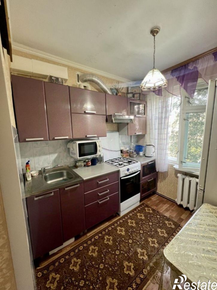 4-комн квартира улица Беляева, 6А,  д. 6А