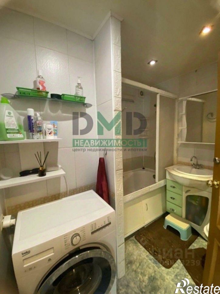 4-комн квартира улица Короленко, 118,  д. 118