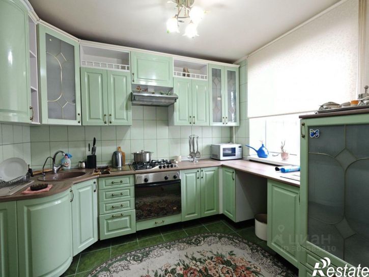 4-комн квартира ул Машиностроителей, 8,  д. 8