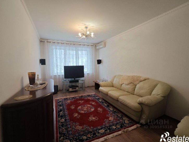 4-комн квартира ул Машиностроителей, 8,  д. 8