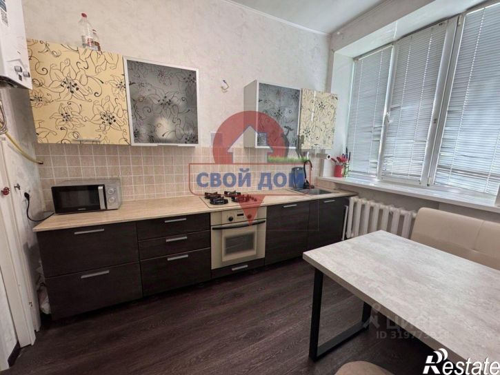 3-комн квартира ул Школьная, 10,  д. 10