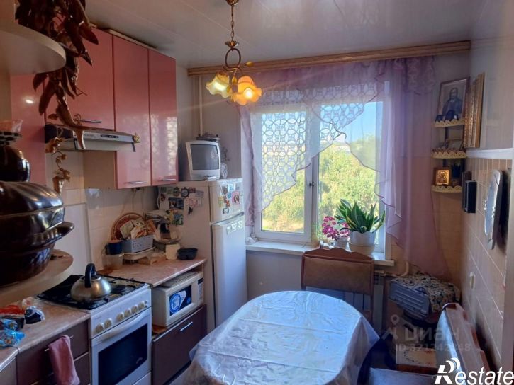 3-комн квартира ул Стасова, 8,  д. 8