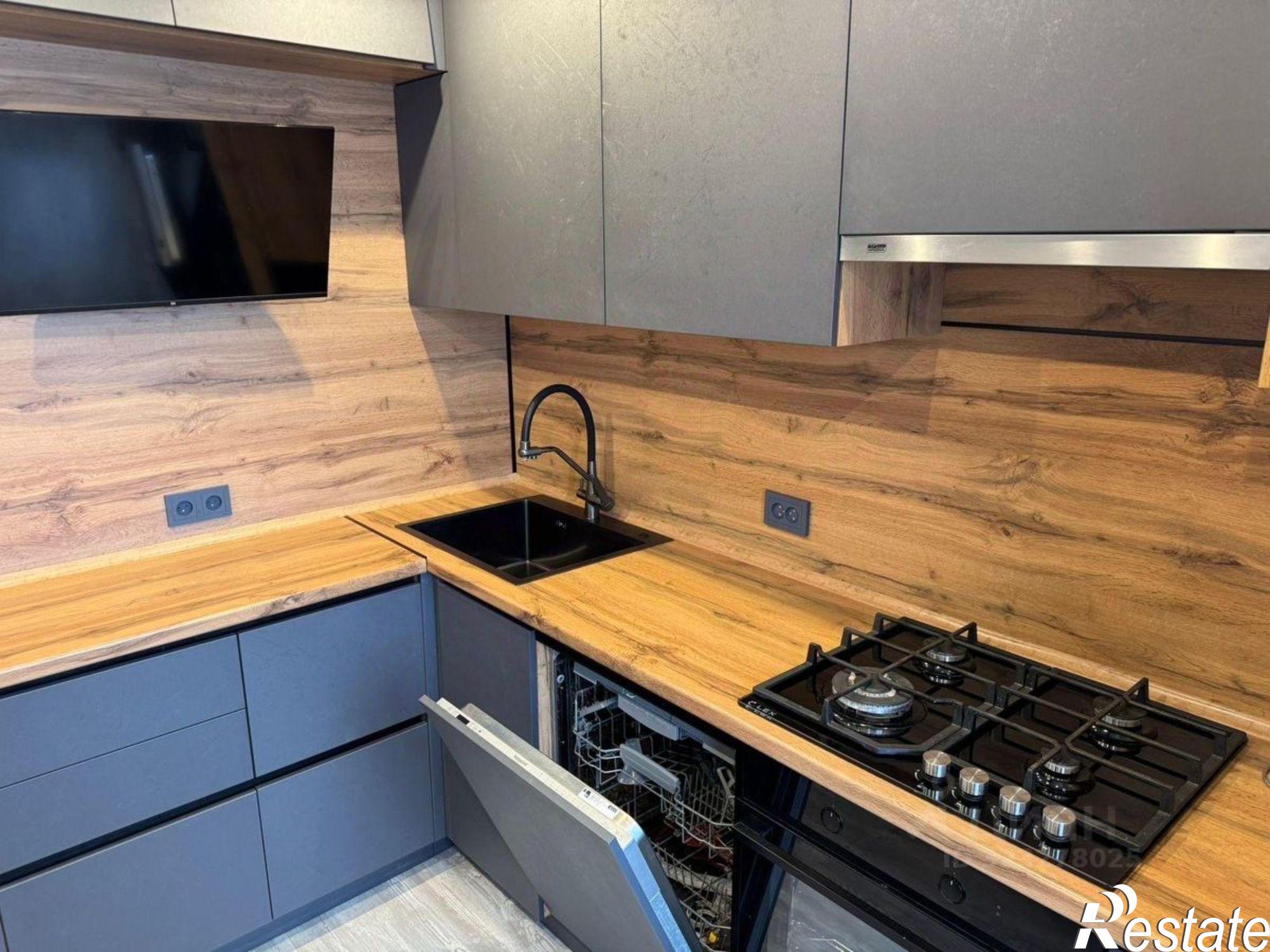 Купить квартиру за 5 700 000 рублей на Гомельская улица, 32