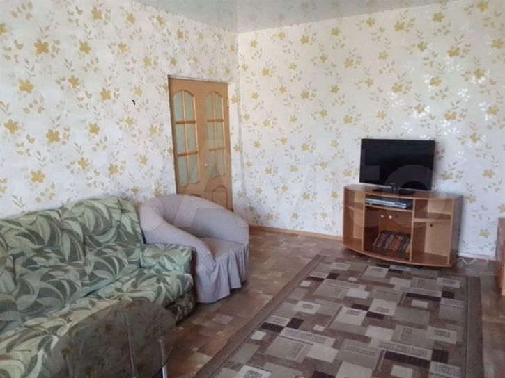 2-комн квартира ул Нефтяников, д. 25