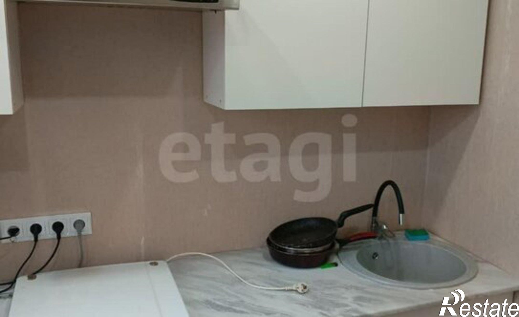 Купить квартиру за 2 800 000 рублей на ул Короленко, 128А