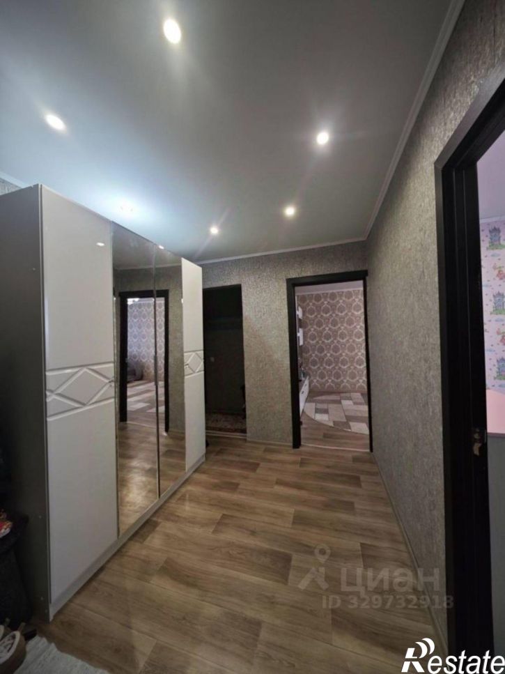 3-комн квартира Орский проспект, 35,  д. 35