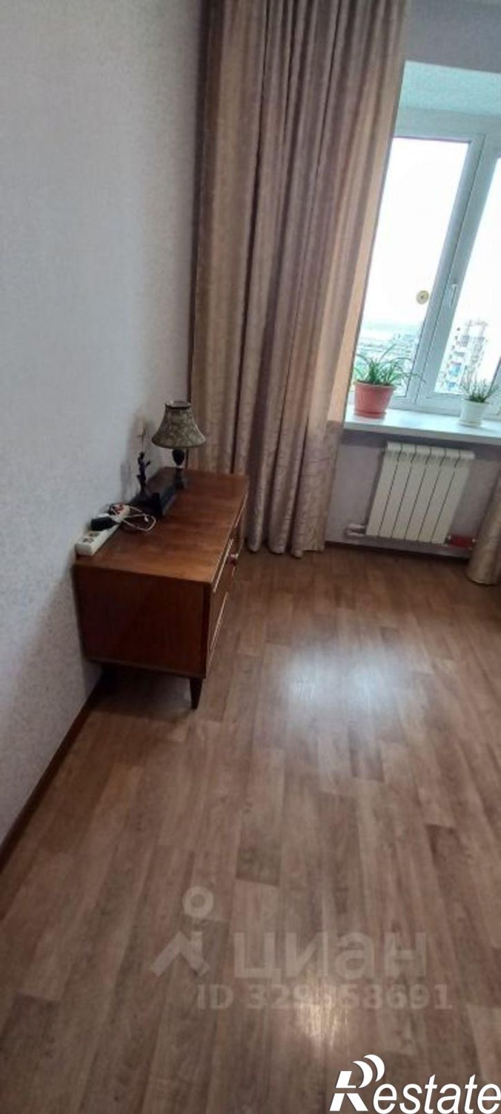 3-комн квартира Ялтинская улица, 78,  д. 78