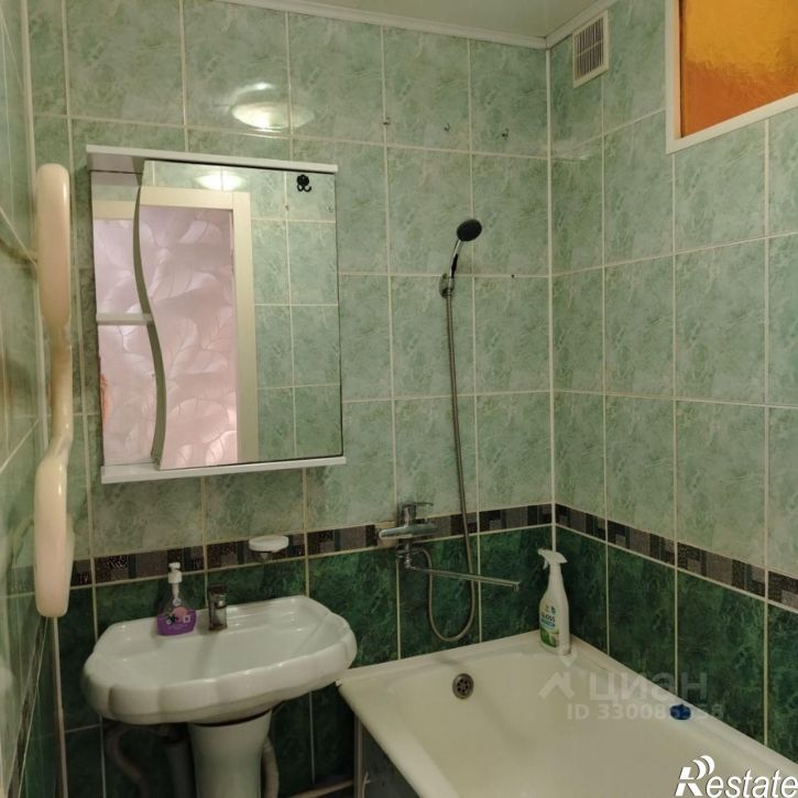 2-комн квартира улица Пацаева, 11,  д. 11