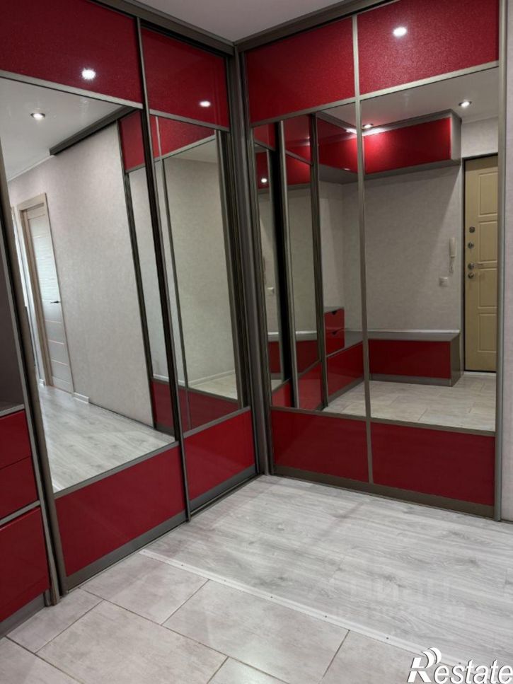 4-комн квартира Домбаровская улица, 32,  д. 32