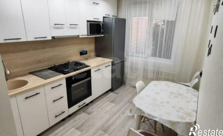 3-комн квартира улица Попова, 4А,  д. 4А