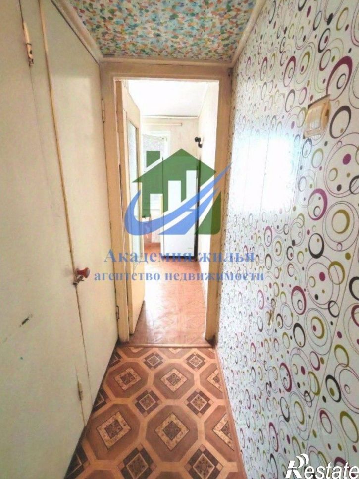 2-комн квартира улица Короленко, 8,  д. 8