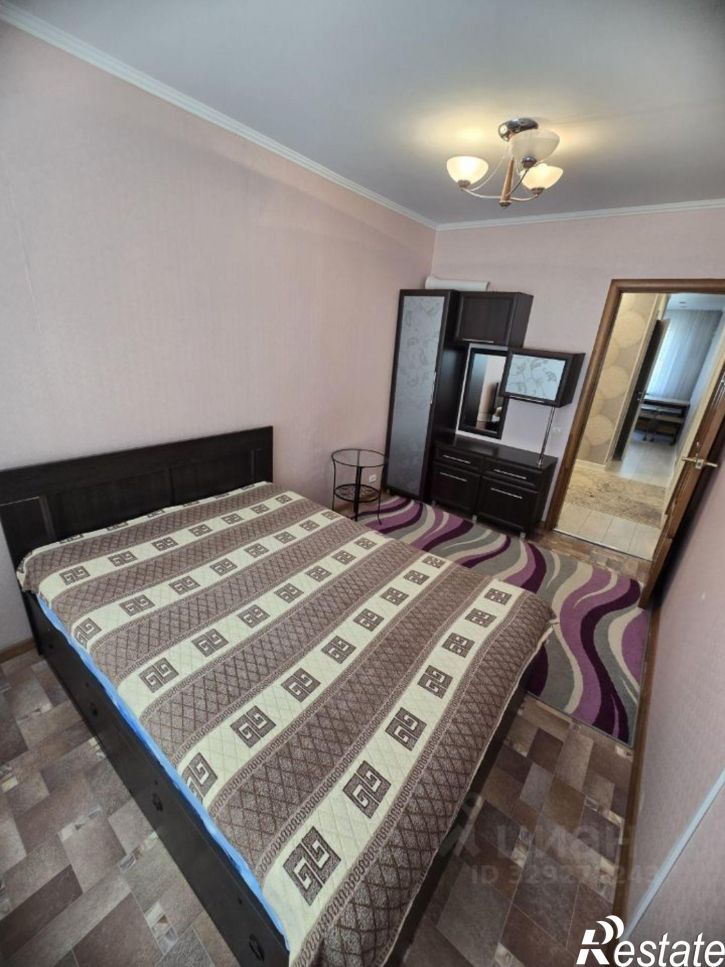 3-комн квартира ул Б.Хмельницкого, 1,  д. 1