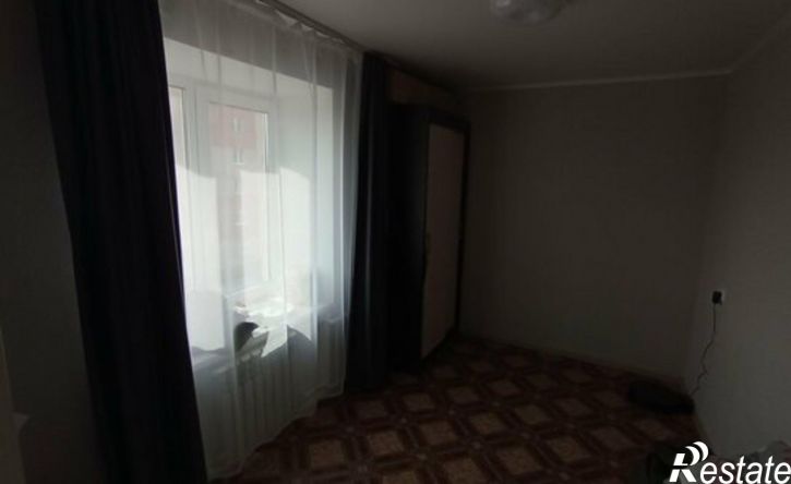 4-комн квартира улица Юлина, 4,  д. 4