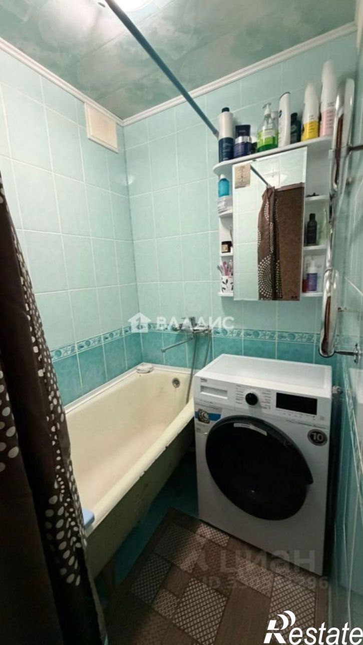 3-комн квартира улица Короленко, 118,  д. 118