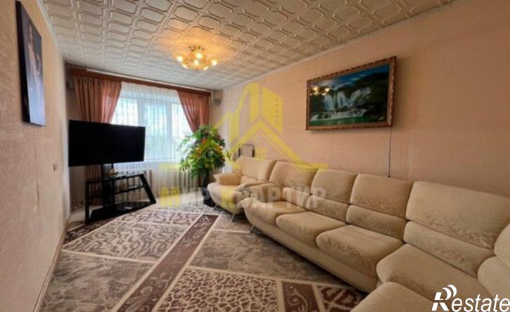 3-комн квартира улица Стасова, 8,  д. 8