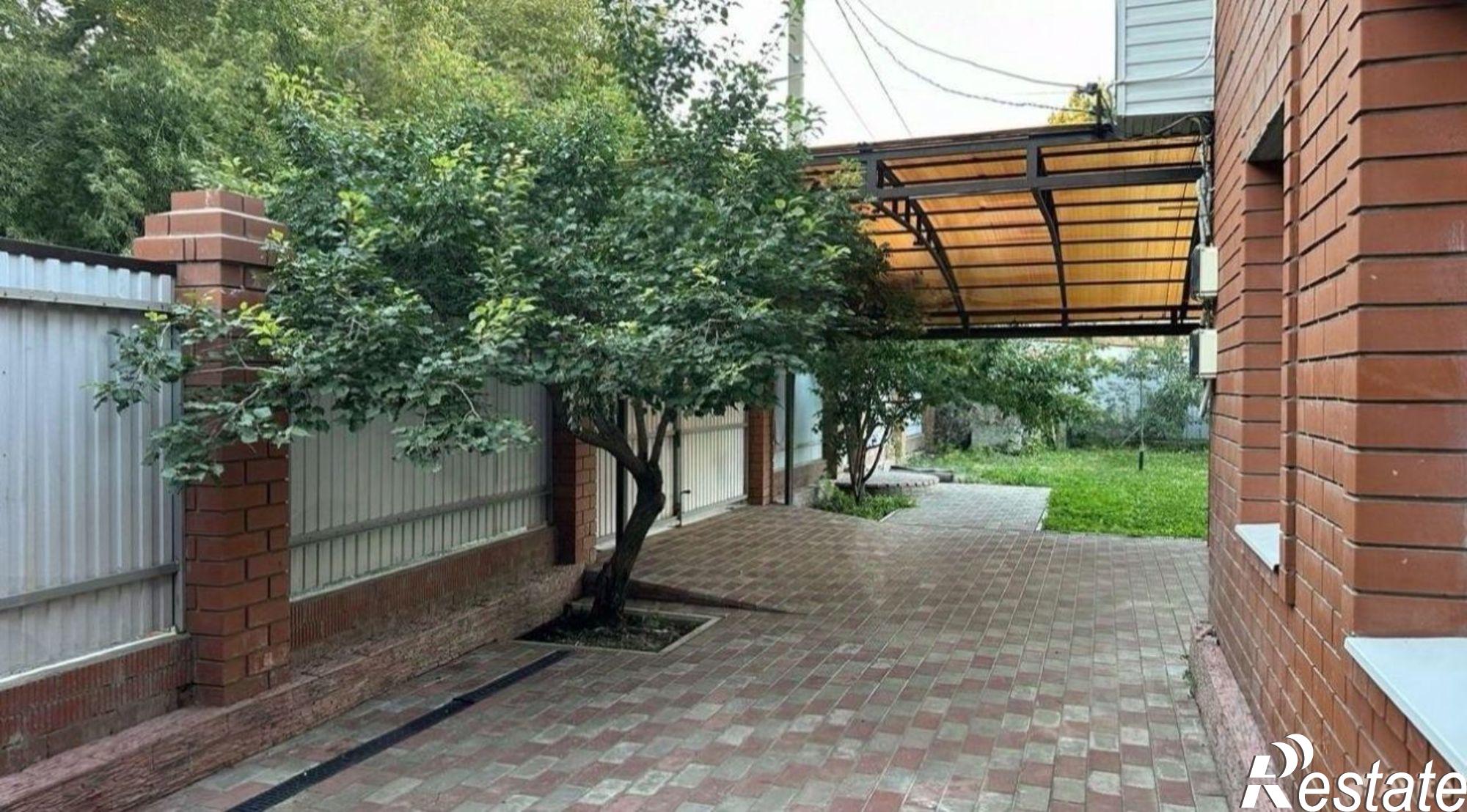 Купить дачу, дом, коттедж за 13 000 000 рублей на Литейный переулок, 11