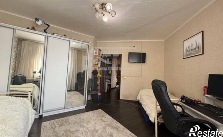 3-комн квартира улица Комарова, 28,  д. 28