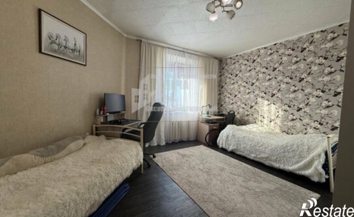 3-комн квартира улица Комарова, 28,  д. 28