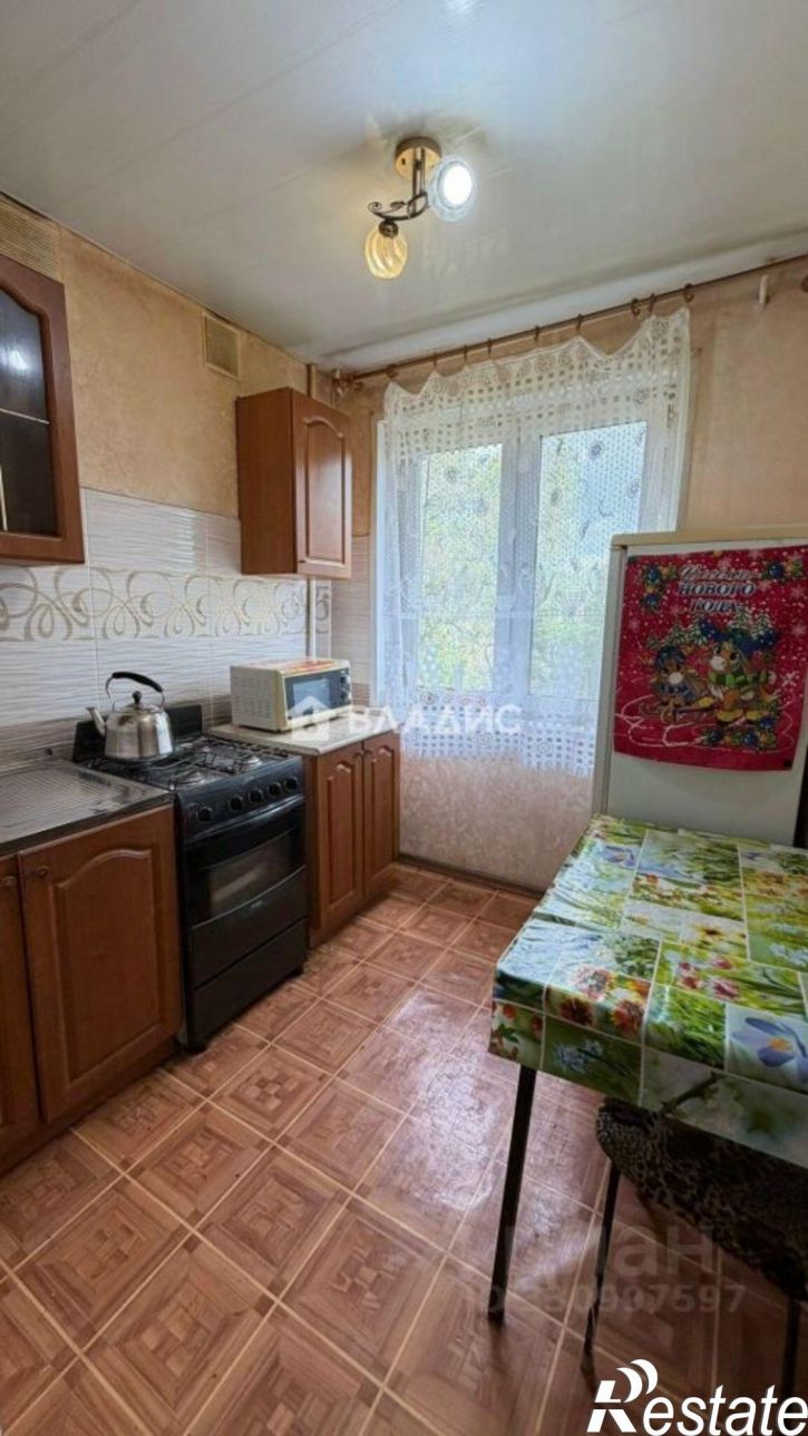 4-комн квартира ул Комарова, 16,  д. 16