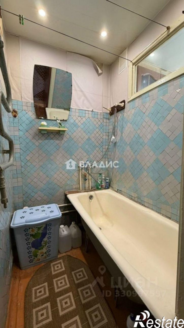 4-комн квартира ул Комарова, 16,  д. 16