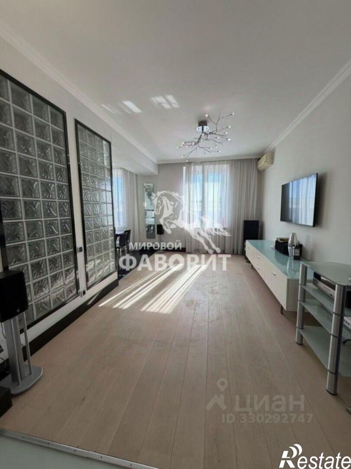 4-комн квартира улица Мира, 16,  д. 16