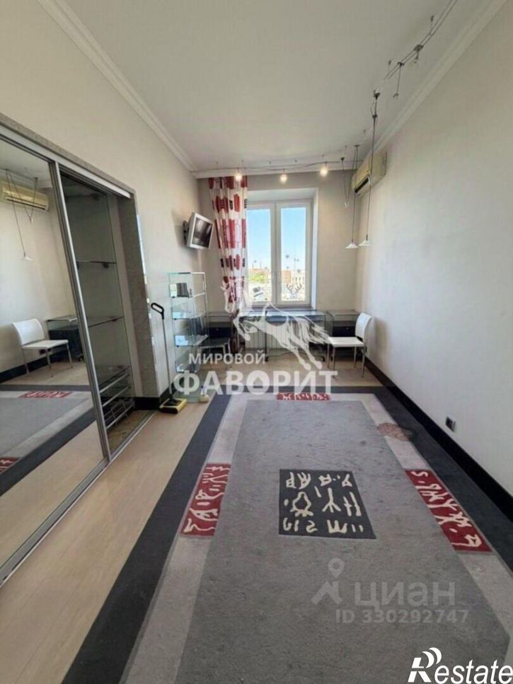 4-комн квартира улица Мира, 16,  д. 16
