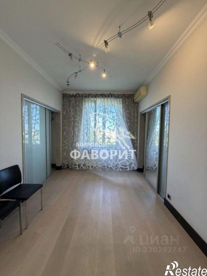 4-комн квартира улица Мира, 16,  д. 16