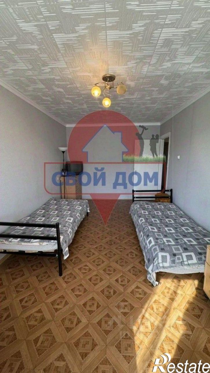 3-комн квартира ул Короленко, 136,  д. 136