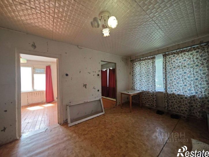 3-комн квартира улица Комарова, 14,  д. 14