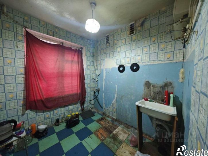 3-комн квартира улица Комарова, 14,  д. 14
