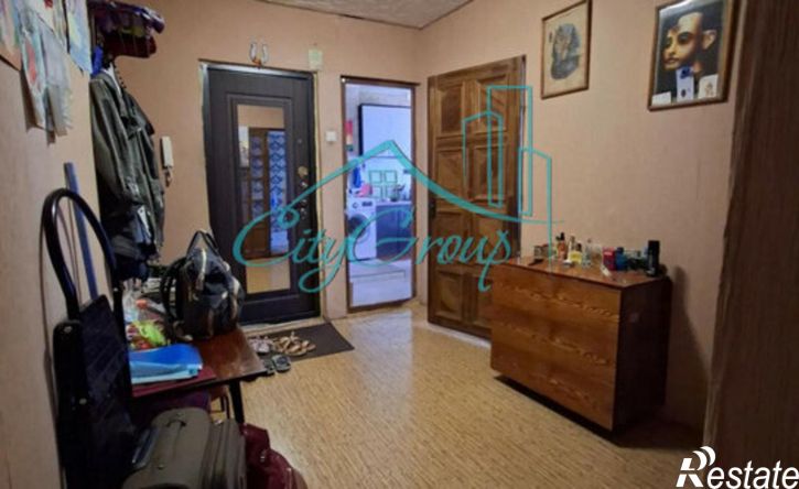 3-комн квартира ул Ялтинская, 92В,  д. 92В