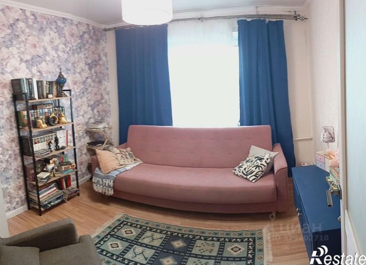 3-комн квартира ул Стасова, 8,  д. 8