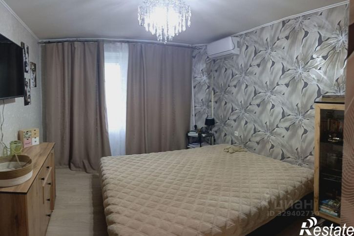 3-комн квартира ул Стасова, 8,  д. 8