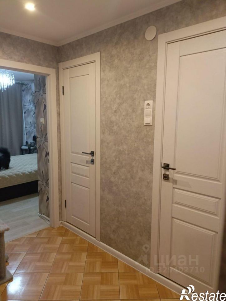 3-комн квартира ул Стасова, 8,  д. 8