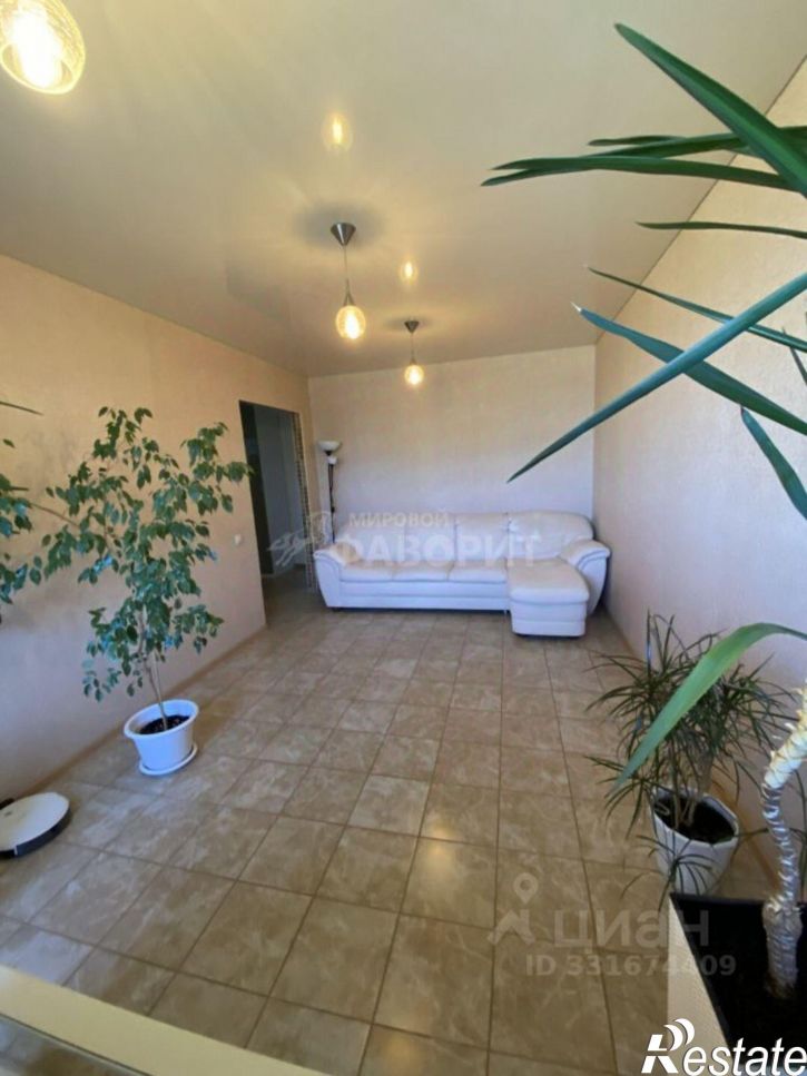 3-комн квартира ул Ялтинская, 92В,  д. 92В