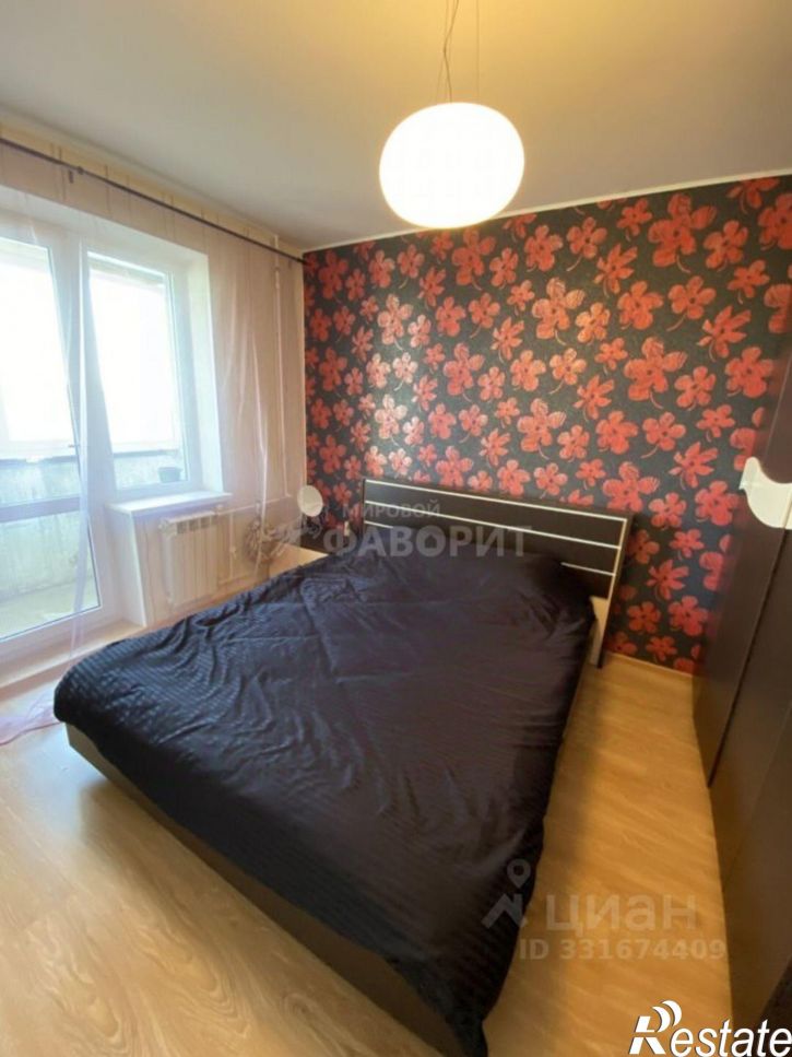 3-комн квартира ул Ялтинская, 92В,  д. 92В