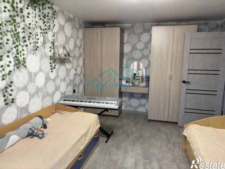 3-комн квартира мкр 6-й, 11,  д. 11