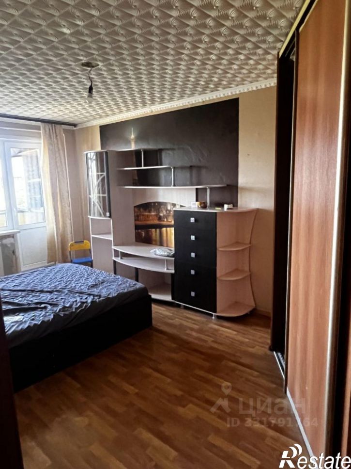 3-комн квартира ул Короленко, 136,  д. 136