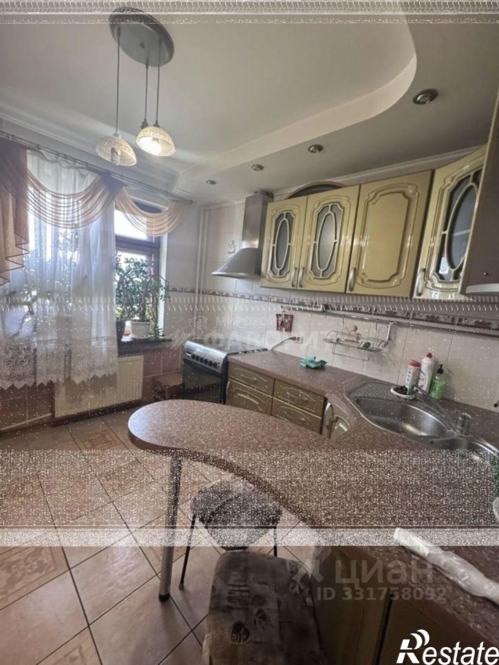 3-комн квартира ул Машиностроителей, 15,  д. 15