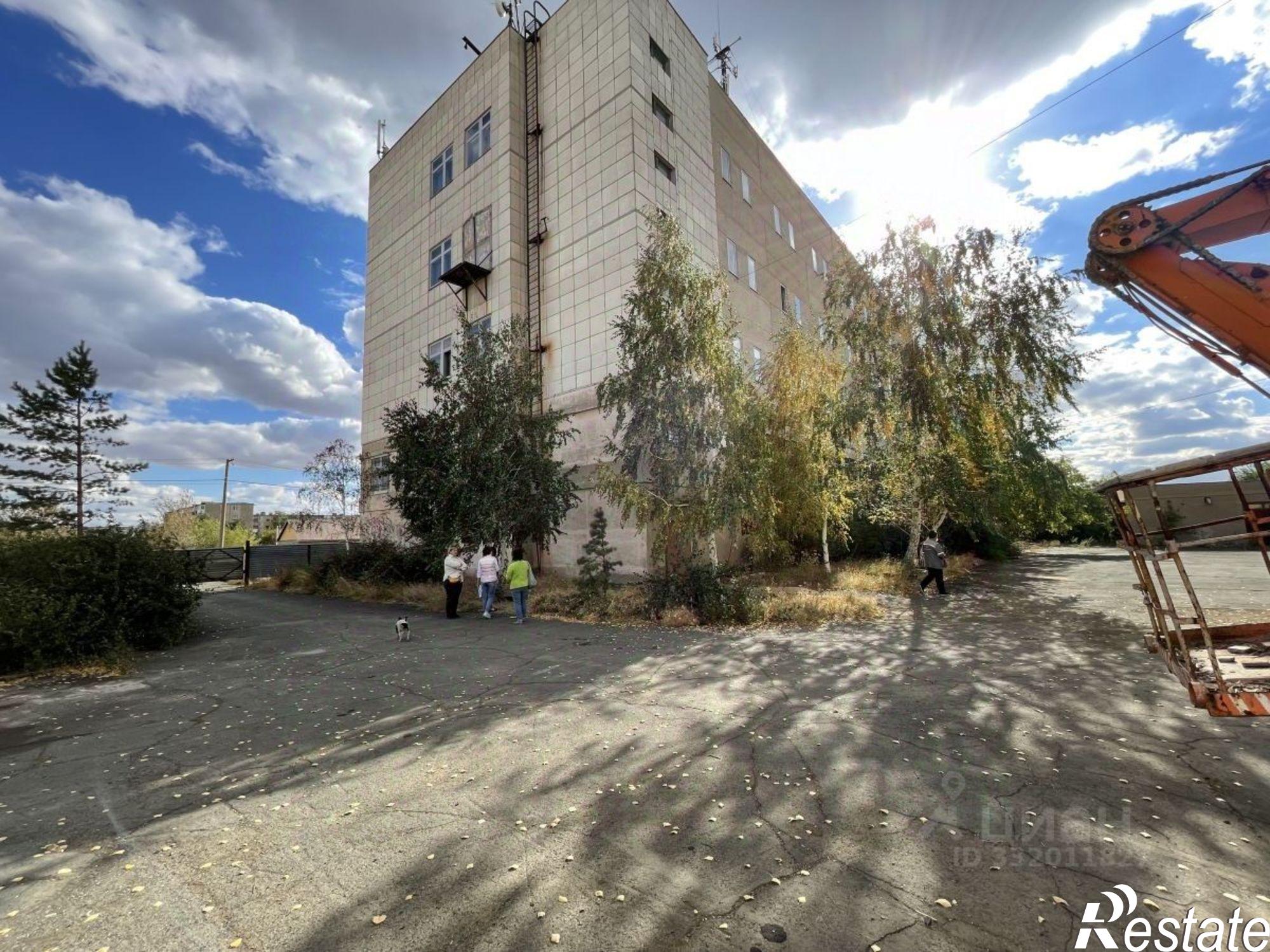Купить ОСЗ, отдельно стоящее здание за 33 002 700 рублей на пр-кт Космонавтов, 3