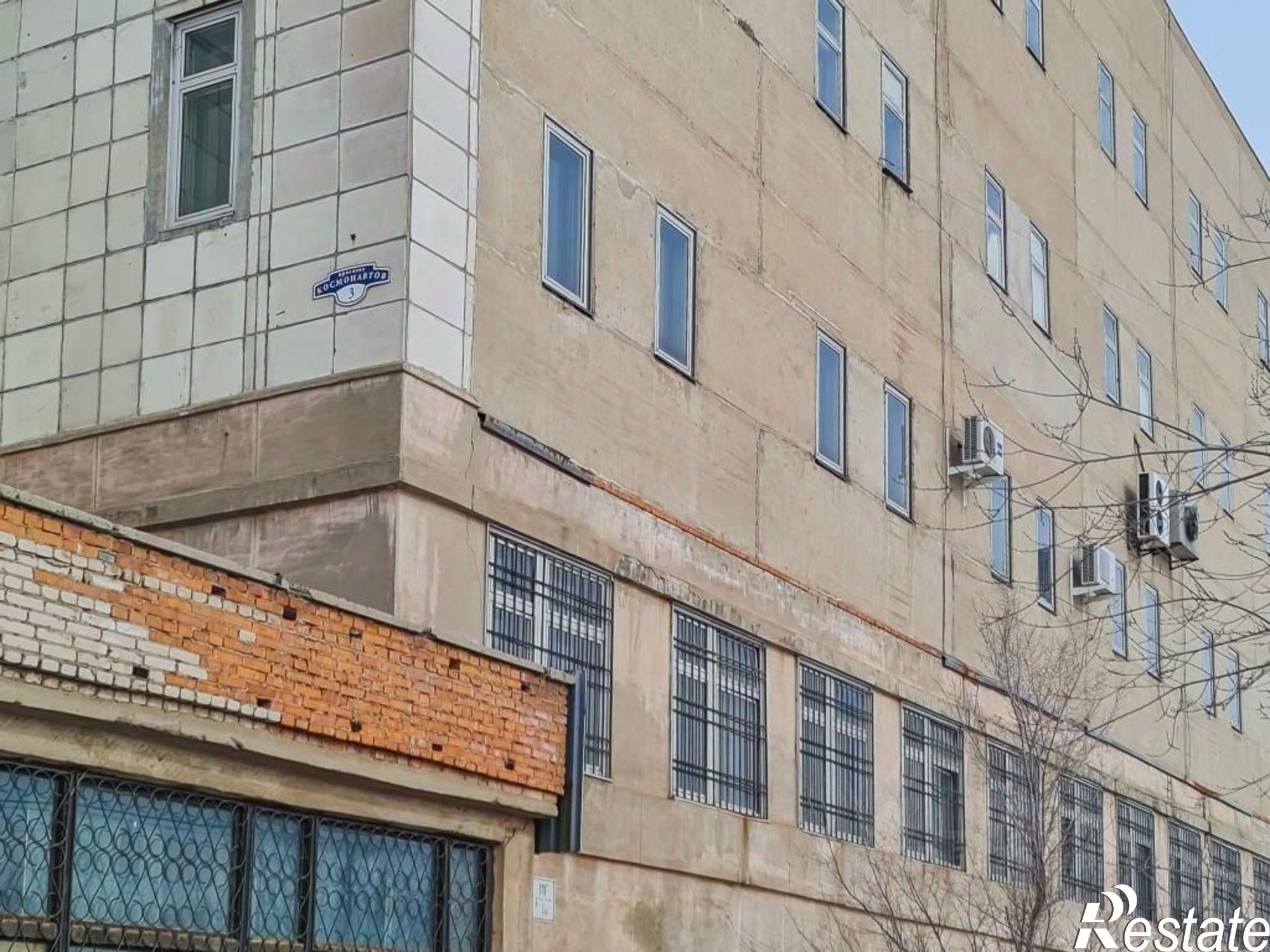 Купить ОСЗ, отдельно стоящее здание за 33 002 700 рублей на пр-кт Космонавтов, 3