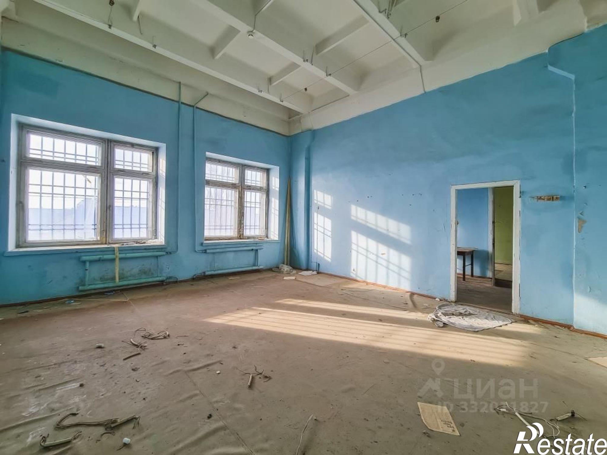 Купить ОСЗ, отдельно стоящее здание за 33 002 700 рублей на пр-кт Космонавтов, 3