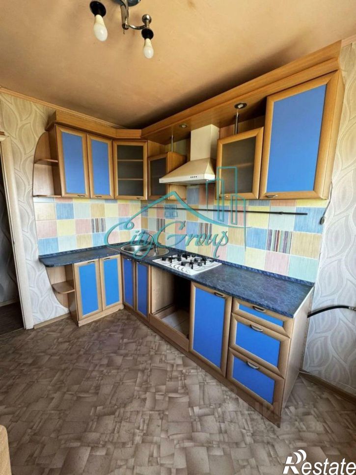 3-комн квартира Сарматский пер, 3,  д. 3