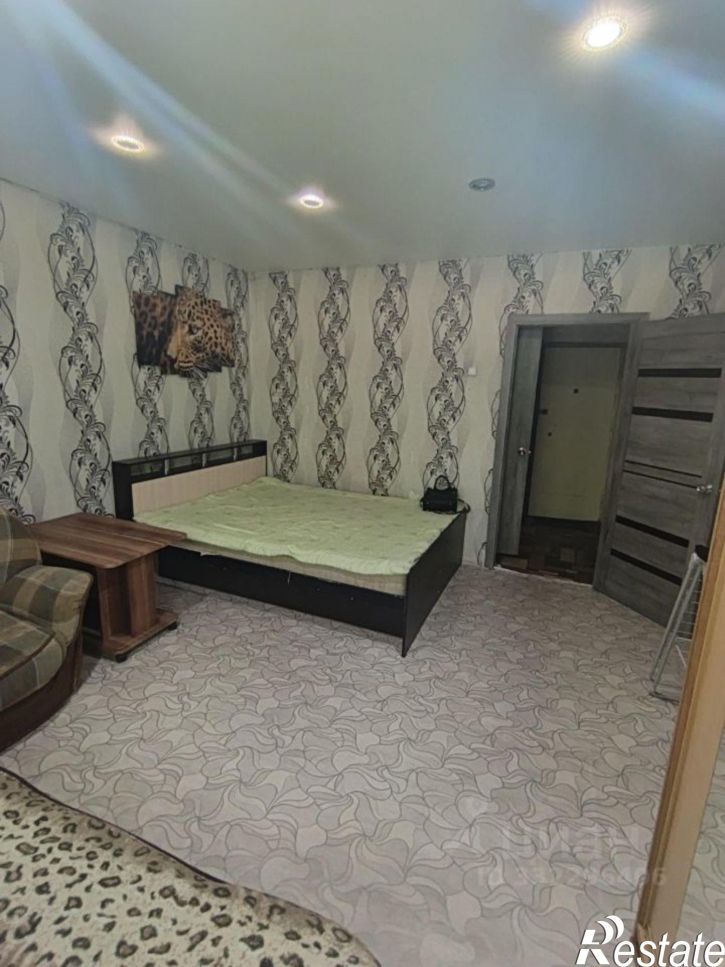 1-комн квартира ул Комарова, 1,  д. 1