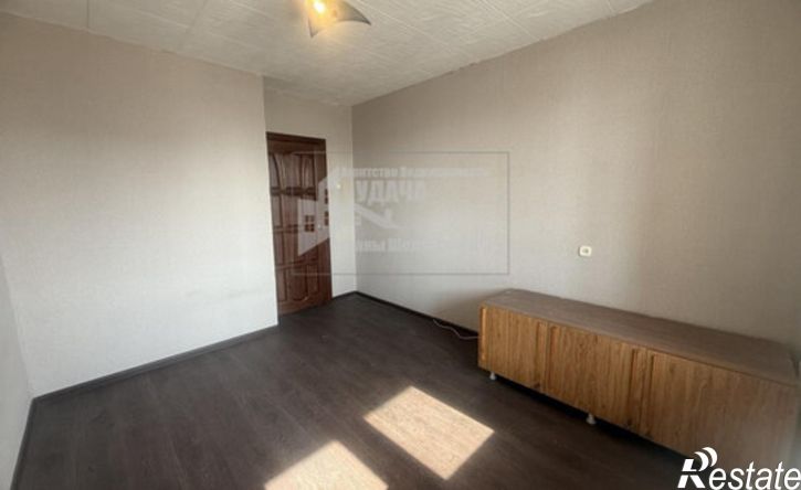 3-комн квартира ул Ялтинская, 90,  д. 90