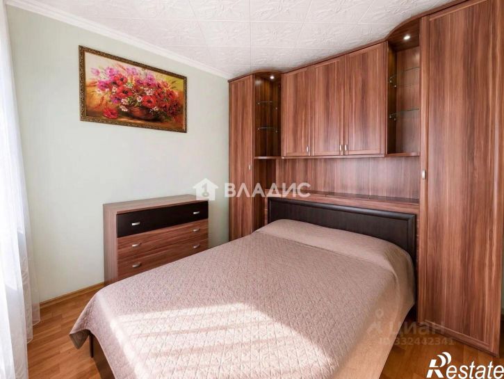 3-комн квартира мкр 6-й, 12,  д. 12