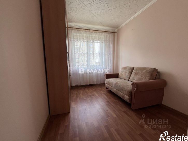 3-комн квартира мкр 6-й, 12,  д. 12